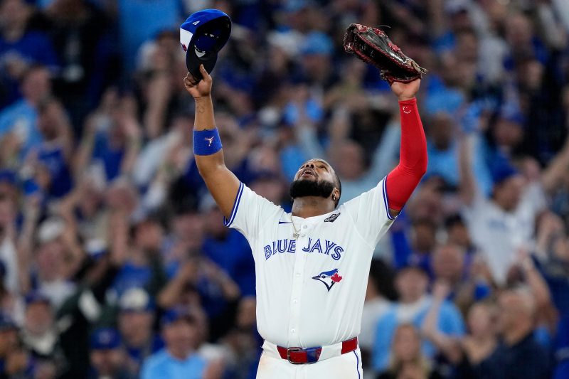 Blue Jays slam Dodgers in World Series opener with explosive inning Blue Jays slam Dodgers in World Series opener with explosive inning