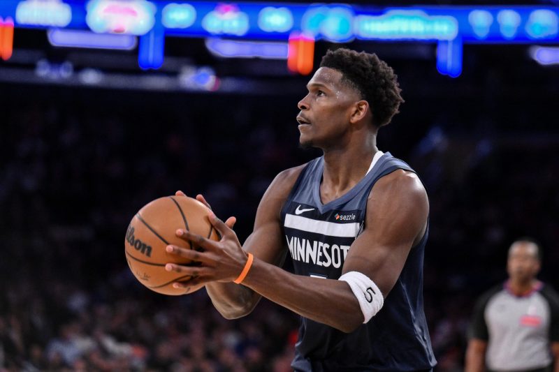 Timberwolves star Anthony Edwards suffers hamstring injury vs. Pacers Timberwolves star Anthony Edwards suffers hamstring injury vs. Pacers