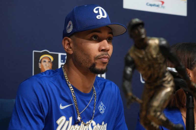 Dodgers’ Betts announced as recipient of 2025 Roberto Clemente Award Dodgers’ Betts announced as recipient of 2025 Roberto Clemente Award