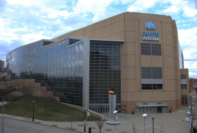 Fan suffers ‘life threatening’ injuries in fall at Penguins game Fan suffers ‘life threatening’ injuries in fall at Penguins game